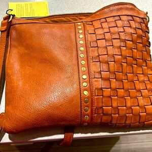 Beautiful crossbody Martha Ponti .